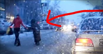 This kind man was driving with a friend in the snow when he noticed an older lady with her groceries too nervous to cross the street. He jumped out to help not expecting anything of it. But this Good Samaritan's act of kindness was caught on the dash cam of the car behind him. And trust me you'll be SO glad it was! God bless this kind man.