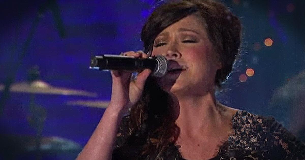 ‘o Holy Night’ Live Performance From Kari Jobe Christian Music Videos