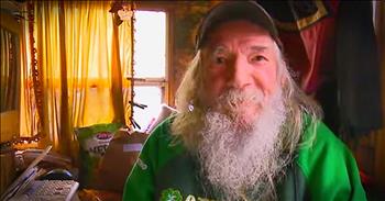 Angela Nguyen visited Lee every week to deliver his Domino's pizza. But seeing him live in an old 10-foot trailer with no heat nearly broke her heart. So this kind woman set out to give Lee a Christmas present he'll never forget. God bless good Samaritans like Angela!