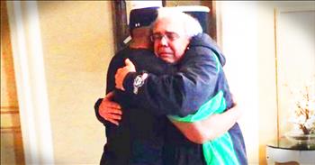 Oscar-winning actor Jamie Foxx just took on a new role...hero. His brave rescue of a man trapped in a burning car near his home has everyone talking. There's no doubt that God had a hand in this!