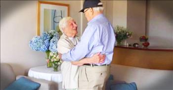 93-year-old WWII veteran Norwood Thomas recently reunited online with his long lost love Joyce Morris. And when people heard they story help flooded in to get these two together in person. And seeing their reunion after 70 years apart will melt your heart! 