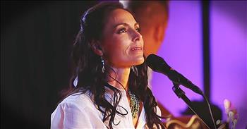 Joey and Rory Beautifully Sing 'Jesus Paid It All'
