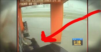 Fed Ex Worker Survives Tornado Trapped Outside A Business