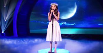 Angelia Jordan is only 10 years old but this little girl has an old-school jazz voice you would not believe. And hearing her sing 'Fly Me To The Moon' will cover you in chills. This little girl has BIG God given talent! 