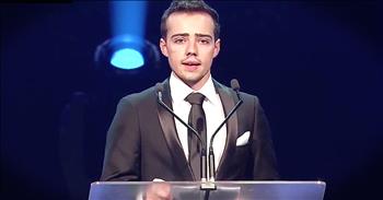 Jake Bailey was diagnosed with Burkitt lymphoma before he even graduated high school. He thought his time on Earth was almost over and prayed to God for the strength to not be afraid of death. But God had other plans for Jake and when you hear how his struggles have changed his outlook on life, you'll be saying AMEN! What a powerful speech!