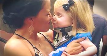 When a photographer refused to photograph a little girl with Down Syndrome, Stephanie Smith, another photographer stepped in. She decided to do free photoshoots for children with special needs to make them feel beautiful. I'm so glad there are kind-hearted people like Stephanie in the world.