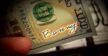 There is an anonymous donor sneaking around handing out $100 bills. And it turns out the secret giver just called 'Benny' has given out at least $59,000! But that's not the best part, people are using their new found wealth to help others. And this awesome act of kindness chain is taking over the city in the BEST way!