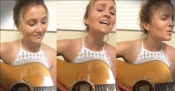 Kalsey Kulyk learned to sing from her mother. Recently, her mother suffered a stroke that took away her ability to sing. Kalsey wanted to give her mother back her voice by penning a beautiful song called 'I Sing For You.' What an amazing and emotional moment. 