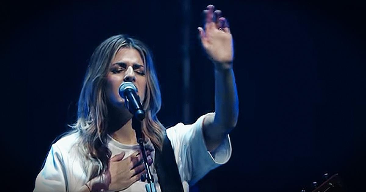 'Behold (Then Sings My Soul)' - Beautiful Worship From Hillsong United ...