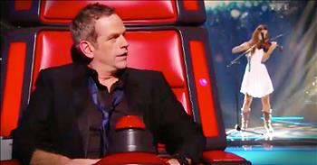 Gabriella immediately stunned the judges when she stepped onto The Voice France stage. Her incredible audition of Coldplay's 'The Scientist' utilized her amazing voice and violin talents. No wonder all the judges turned around!