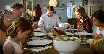 Download at http://journeyboxmedia.com/the-table<br />The table is more than a place to eat - it’s a central location for much of our lives. This celebration of gratitude is perfect for Thanksgiving, communion, or any message that focuses on gratitude.