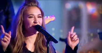Lauren Daigle Performs 'Trust In You' Live On National TV