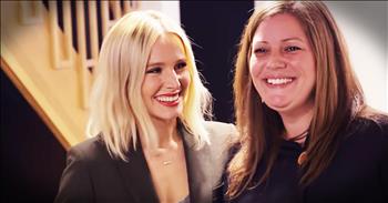 Actress and mom Kristen Bell has always looked up to her big sister, Sara. Sara has always been the loving rock of the family and now her own family is busting out of the windows of their small home. So when Kristen got a chance to partner with Houzz to do a surprise makeover for her sister's basement, she leapt at the chance. We are loving watching the design process and the big reveal is a tear-jerker!