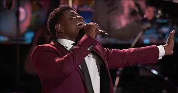 Quizz Swanigan has shown the world his amazing talent as a contestant on The Voice. And when you hear this incredible rendition of 'My Girl' it will transport you back in time. What a great dose of nostalgia. 