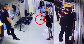 When a desperate man came into the police station wielding a knife, one police officer responded in a completely unusual, but perfect, way. Instead of sounding the alarm or attacking the man the officer sat down and started talking to him. Thankfully, the conversation was all this man needed to change his mind. He handed the police officer the knife, and that is when the police officer surprised everyone and gave the man a big hug. It turns out the man had just lost his job, his guitar was stolen and he was in a desperate financial situation. All he really needed was a hug and someone to reassure him that everything was going to be okay. What an incredible act of kindness!
