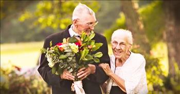 Harold and Ruby Coleman share an incredible love story much like the popular romantic movie, 'The Notebook'. 

90-year-old Harold and 89-year-old Ruby are still as much in love today as they were when they got married back in 1952. Ruby suffers from dementia, just like the main character in the movie. But Ruby is still able to recognize Harold. 

The pair are inseparable and they have most certainly stood the test of time. What a beautiful love story!