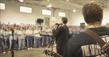 Hillsong UNITED Leads Worship In Women's Prison