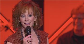 'Swing Low Sweet Chariot' - Reba McEntire Leads Choir
