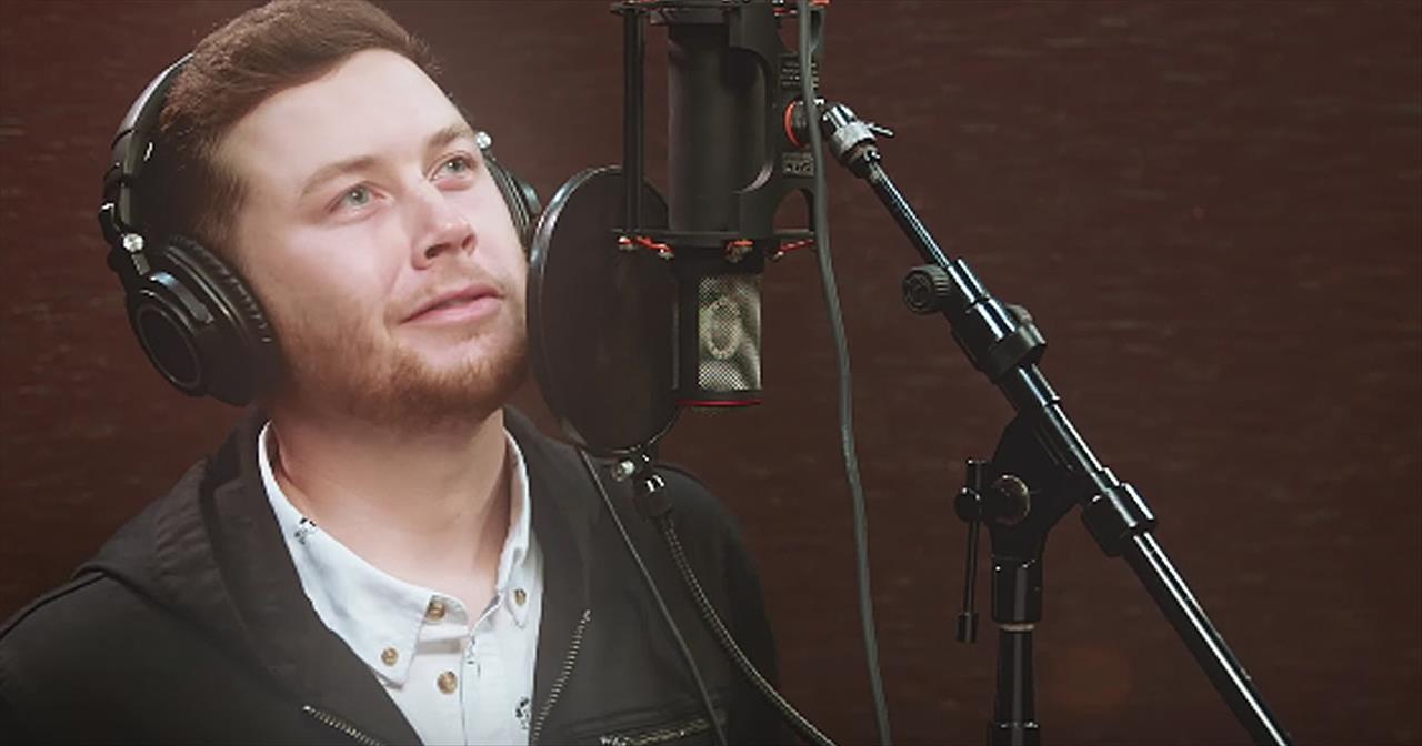 Scotty McCreery And Friends Sing 'Angels Among Us'