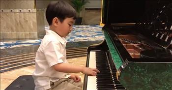 Five-Year-Old Piano Prodigy Plays Chopin