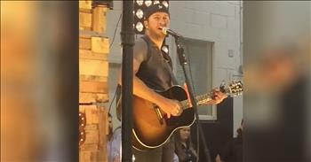 Country music singer Luke Bryan may be a big star now, but he still remembers his roots. Recently, he was performing at a VIP concert in in Atlanta, Georgia when he spotted a familiar face in the crowd. 

Luke stopped the entire concert and walked off the stage when he recognized his old next door neighbor. It was such a sweet moment when he went right up to her and gave her the biggest hug. I know it must've meant so much to this woman to see Luke grow into an amazing country artist and still remember where he came from. 

I'm so glad this precious moment was all caught on camera. It truly makes me happy to see stars interacting with their fans. Luke Bryan definitely earned some brownie points in my book. What about you?