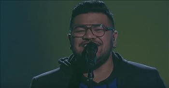 Ben Sekali has been impressing the judges since his very first audition on The Voice Australia. Now, he's made it all the way to the live shows and he's pulling out all of the stops. Just listen as he steps on stages and belts out an incredible rendition of Stevie Wonder's 'Signed, Sealed, Delivered.' 

I always love hearing this classic song and Ben definitely did it justice. It's never easy to take on a iconic song, but Ben didn't let anything hold him back. He put so much heart and soul into this performance and it all across as he sings. Ben looks like he's having the time of his life on stage and his energy is contagious. 

I'm so glad this talented performer has made it this far and I can't wait to hear what he sings next. Who else is looking forward to his next time on stage?