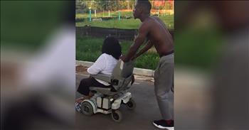 Man Pushes Woman Home When Wheelchair Breaks