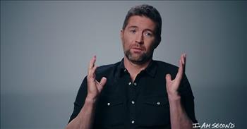 In his most recent ‘I Am Second’ video, country singer Josh Turner shares his testimony and opens us about some of the trials that he has faced while chasing his dream.
 
“It’s been a wild ride,” says Josh. “It hasn’t been just positive stuff. There’s been some really tough, challenging things that I’ve been through.”
 
Josh then goes on to list all of the things that he’s had to endure, just physically, over the years.
 
“Everything from spinal stenosis, to my vocal injury back in 1996, I’ve broken my jaw, I’ve chipped numerous teeth, I’ve gashed my chin open, I’ve had two broken noses, I got hit in the head with a brick, I’ve had two concussions…just recently, I’ve had sinus surgery.”
 
The list goes on and on for him. But Josh says that the things in life that are worth it, whether it be your job, your marriage, or your children, are worth fighting for. He says that he commits these things to prayer on a daily basis. The country singer knows that he wants his faith to have a firm foundation in every dream or goal that he goes after.
 
And Josh knows that without Jesus, nothing in this world can bring you true satisfaction.
 
“The success that we have in our minds, once you actually achieve it, if you ever do achieve it, a lot of times it just leaves you flat,” he explains. “It leaves you empty. It doesn’t fill that void that you are trying to fill. The only way that you can fill that void is with Jesus, and I’ve learned that first hand.”
 
Josh Turner later explains how he can relate to the two disciples that Jesus called out to on the Sea of Galilee. He called them to throw down their nets and follow him. Jesus wanted to make them fishers of men. He called them into something bigger and better.
 
The country star says that God did the same thing for him. He called him away from his comfort zone, away from his hometown, and had a dream for him to go after in Nashville, TN.
 
“God knew what potential I had. He knew that He had given me a talent and I was supposed to use it. And I chose to do that.”
 
And now Josh is using his gift to share his faith with others.
 
“Not only have I made country music, but I’ve said from the day I got my record deal, that this is not just about me. I want to be able to have a platform to where I can make a positive impact in people’s lives.”
 
Josh knows that God is good, and he wants to let the people that listen to his music know that as well. What a great reminder that we can all use the gifts that we’ve been given to the glory to God!
