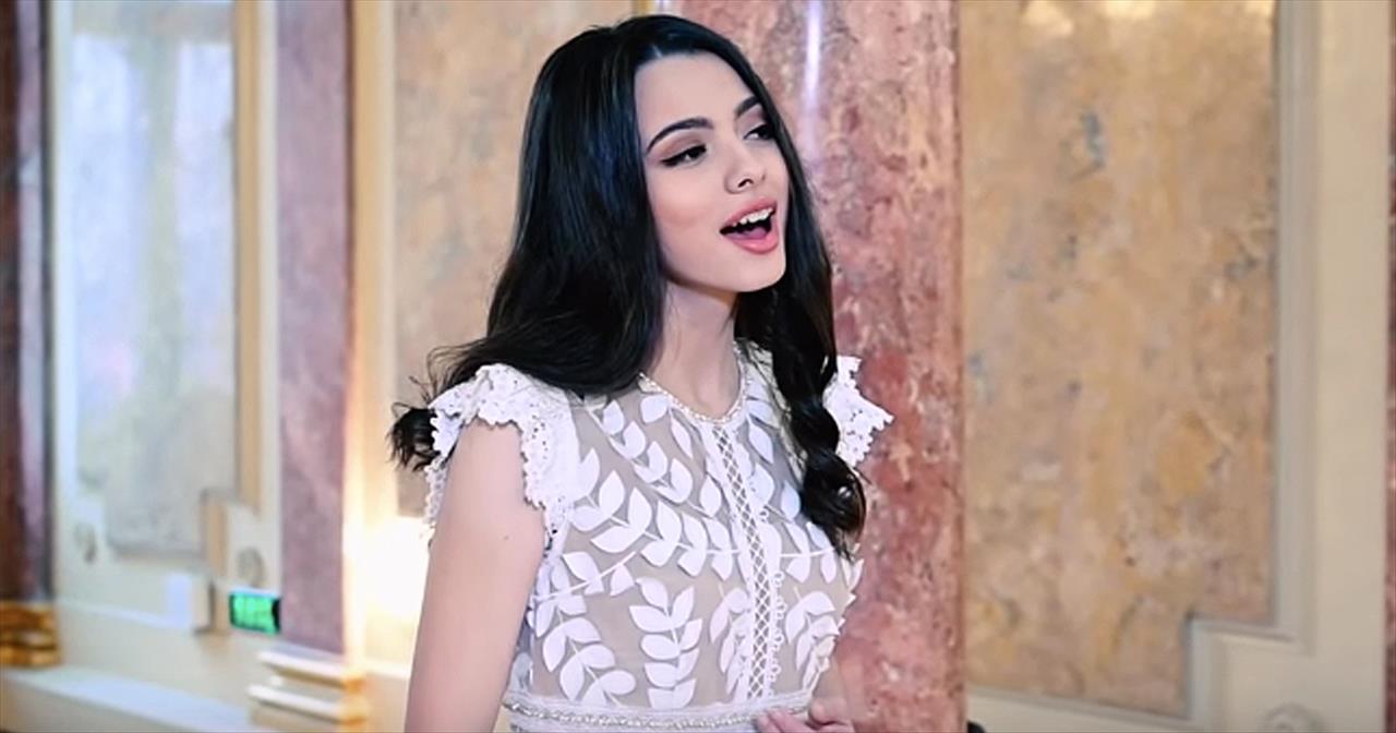 17 Year Old Opera Singer Laura Bretan Performs Amazing Grace Popular Christian Videos
