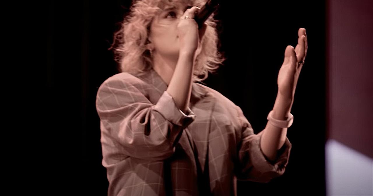 'Crushing Snakes' Passion Featuring Crowder And Taya