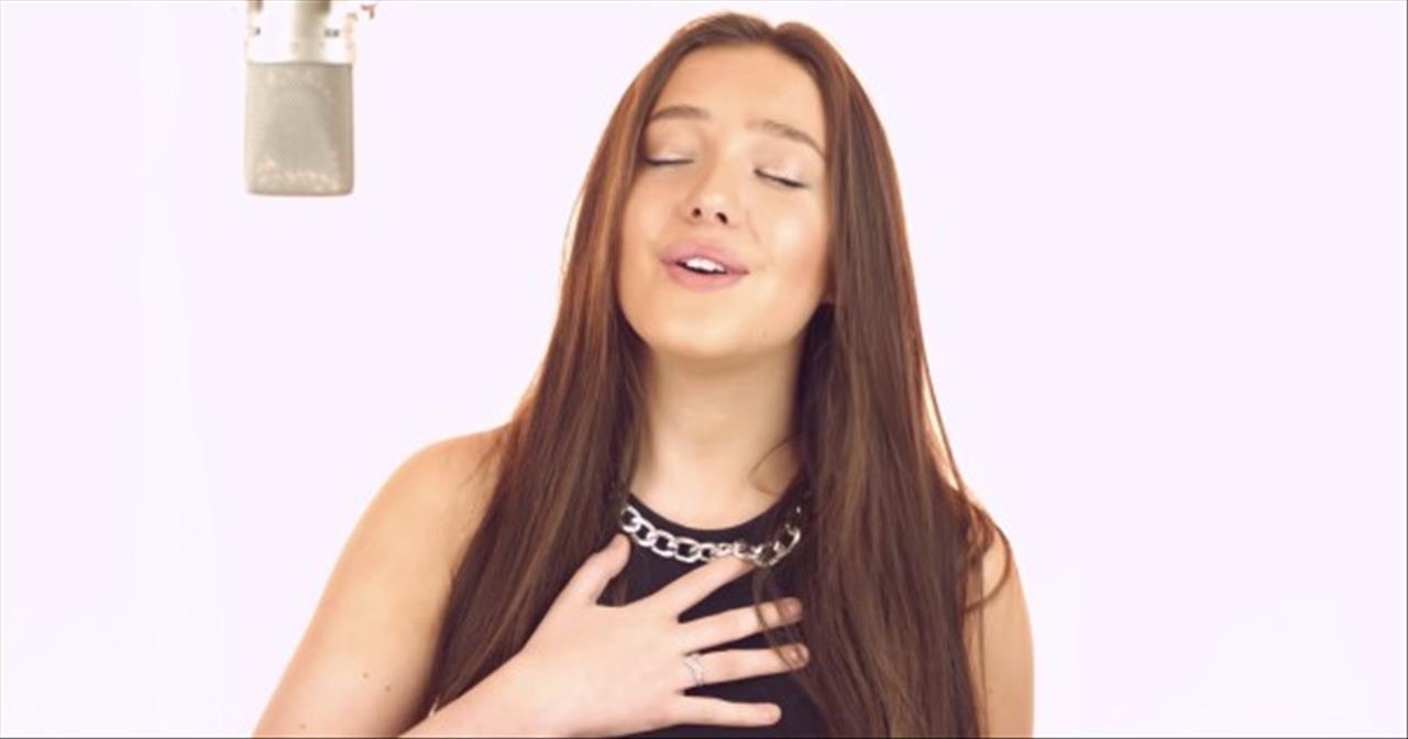 17 Year Old Lucy Thomas Sings Heartfelt Rendition Of Footprints In The