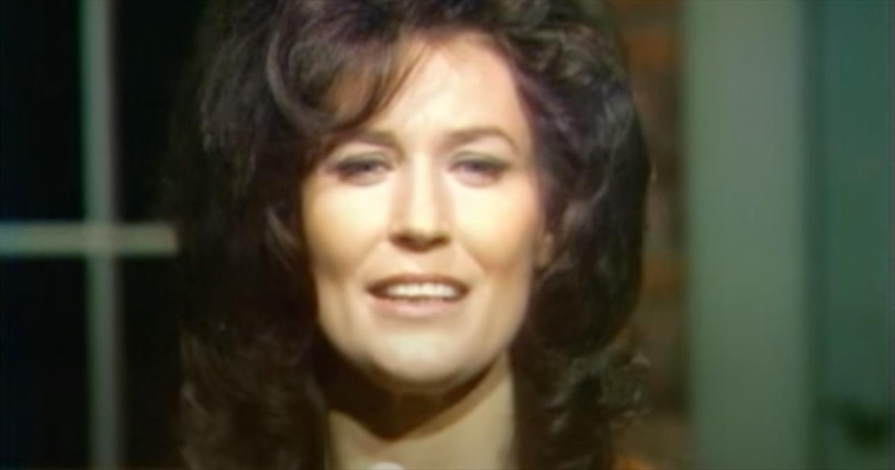 'In The Sweet By And By' Loretta Lynn Classic Performance