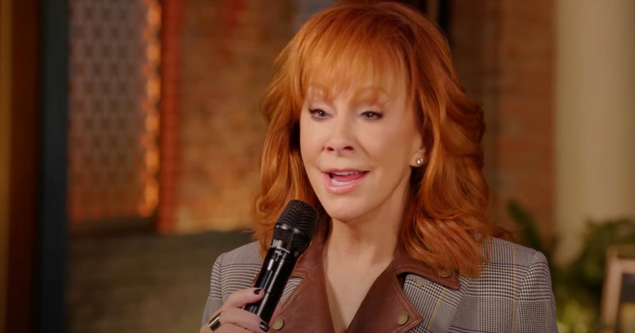 Reba McEntire Performs Classic Hymn 'How Great Thou Art'