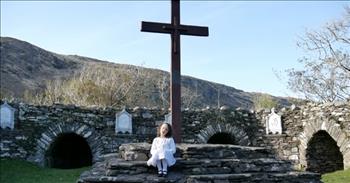 <p>Check out this adorable video of a 5-year-old Irish singer performing the classic hymn &lsquo;Amazing Grace.&rsquo;</p>

<p>&ldquo;Amazing Grace, how sweet the sound, that saved a wretch like me<br />
I once was lost, but now am found, was blind but now I see<br />
Was Grace that taught my heart to fear, and Grace, my fears relieved<br />
How precious did that Grace appear, the hour I first believed&rdquo;</p>

<p>What a wonderful video! And what a beautiful location! It is so picturesque to see the little girl walking by the lake and then into an old church to sing &lsquo;Amazing Grace.&rsquo;</p>

<p>&ldquo;5-year-old Irish singing sensation, Emma Sophia, performs the most serene and evocative rendition of Amazing Grace in the stunning 6th Century Irish Monastic setting at Gougane Barra in West Cork,&rdquo; reads the caption of the video. &ldquo;This is both an emotional and spiritual experience.&rdquo;</p>

<p>Many people online shared their thoughts of the lovely video.</p>

<p>&ldquo;Surely the angels approve,&rdquo; one person <a href="https://www.youtube.com/watch?v=Xynec8BK4mE">wrote</a>. &ldquo;This is amazing and so, so graceful. You are an angel with a beautiful voice,&rdquo; another person commented.</p>

<p>&ldquo;What a beautiful voice! I got goosebumps!&rdquo; <a href="https://www.youtube.com/watch?v=Xynec8BK4mE">said</a> another person. &ldquo;May God watch over you, Emma Sophia!&rdquo;</p>

<p>According to her YouTube <a href="https://www.youtube.com/channel/UC-NHff7PMk_tggV0zlUs4lg">page</a>, Emma Sophia &ldquo;loves to sing and during lockdown, creating music videos became a family activity. She quickly gained a loyal fan base and went viral in March 2020 at the age of 4 when her video of Danny Boy, filmed in West Cork, garnered millions of views across social media platforms. Subscribe to her channel to never miss any of her beautiful music videos, showcasing stunning Irish scenery as well as Emma Sophia&rsquo;s angelic voice,&rdquo; it reads.</p>

<p>We hope that you enjoyed listening to this adorable version of the hymn &lsquo;Amazing Grace&rsquo; and Emma Sophia&rsquo;s vocals and the beautiful Irish scenery were able to bring a smile to your face!</p>
