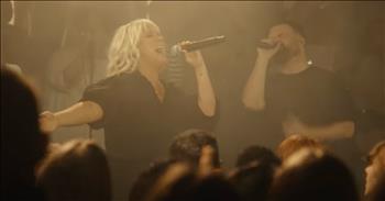 <p>Christian artists Cody Carnes and Natalie Grant praise the Lord with a live rendition of &lsquo;Good To Be Loved.&rsquo;</p>

<p>&ldquo;How You saved me, how You changed me<br />
Amazing grace<br />
I&rsquo;m no longer an orphan, a captive, a fool<br />
It&rsquo;s good to be loved by You&rdquo;</p>

<p>Singer-songwriter Cody Carnes felt a call to worship music from a very young age. In fact, he was just a teenager when he led his first worship service. Since that time, Cody has continued to write music and perform in various bands.&nbsp;</p>

<p>In 2017, he set out on a solo career and it&rsquo;s been a non-stop worship concert since.&nbsp;</p>

<p>Another notable name in Christian music is Natalie Grant. Natalie has been a staple in the Christian music scene. With hit songs such as &lsquo;Hurricane&rsquo; and &lsquo;Held,&rsquo; she has truly cemented herself as a talented worship leader.</p>

<p>Now, these two powerhouse artists are coming together for a live performance of &lsquo;Good To Be Loved.&rsquo;</p>

<p>Just listen as they belt out these words of praise to our King.</p>

<p>&ldquo;How sweet it is to walk with you Jesus<br />
It is better than life<br />
One thing is certain, I know one thing is true<br />
It&rsquo;s good to be loved by You&rdquo;</p>

<p>These lyrics are the perfect reminder that God has given us so many gifts and we should give thanks each and every day. What a blessing to praise His Holy Name through song!</p>

<p><em><a href="https://www.godtube.com/bible/ephesians/5-20">Ephesians 5:20</a> &ldquo;Giving thanks always for all things to God and the Father in the name of our Lord Jesus Christ.&rdquo;</em></p>
