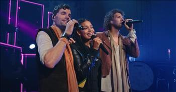 <p>Award-winning singer and actress Jordin Sparks joins for KING &amp; COUNTRY as they sing a powerful rendition of &lsquo;Love Me Like I Am.&rsquo; As you hear these words, remember that God accepts us, despite our sins and flaws, and He welcomes us with open and loving arms.&nbsp;</p>

<p>&ldquo;I am a little uneven<br />
In need of a little more healing now<br />
Yes I am. And I feel a little unfixable<br />
You're nothing short of a miracle now cause somehow You're still with me&rdquo;</p>

<p>Brothers Luke and Joel Smallbone make up the Christian duo for KING &amp; COUNTRY. This Grammy-winning duo are known for songs such as &lsquo;God Only Knows&rsquo; and &lsquo;Priceless.&rsquo; They&rsquo;ve performed for sold-out audiences all over the globe and they do it all to give praise to God&rsquo;s Holy Name.</p>

<p>Today, they are sharing the microphone with American Idol alumni, Jordin Sparks, for a very special performance of &lsquo;Love Me Like I Am.&rsquo;</p>

<p>Just listen as their voices come together in beautiful praise to our King.</p>

<p>&ldquo;Oh, I don't know how You do it<br />
And I know I put You through it<br />
Yeah, It's amazing that You can<br />
Love me like I, Love me like I am&rdquo;</p>

<p>On <a href="https://www.instagram.com/p/CjbUIlppz8Y/">Instagram</a>, the duo shared their appreciation for Jordin&rsquo;s contribution. &ldquo;So grateful to dear Jordin🙏🏽 for using her powerful voice and soul to take the sentiment of this song beyond where we ever could&rsquo;ve imagined.&rdquo;</p>

<p><em><a href="https://www.godtube.com/bible/psalms/31-24">Psalms 31:24</a> &ldquo;Be of good courage, and he shall strengthen your heart, all you that hope in the LORD.&rdquo;</em></p>
