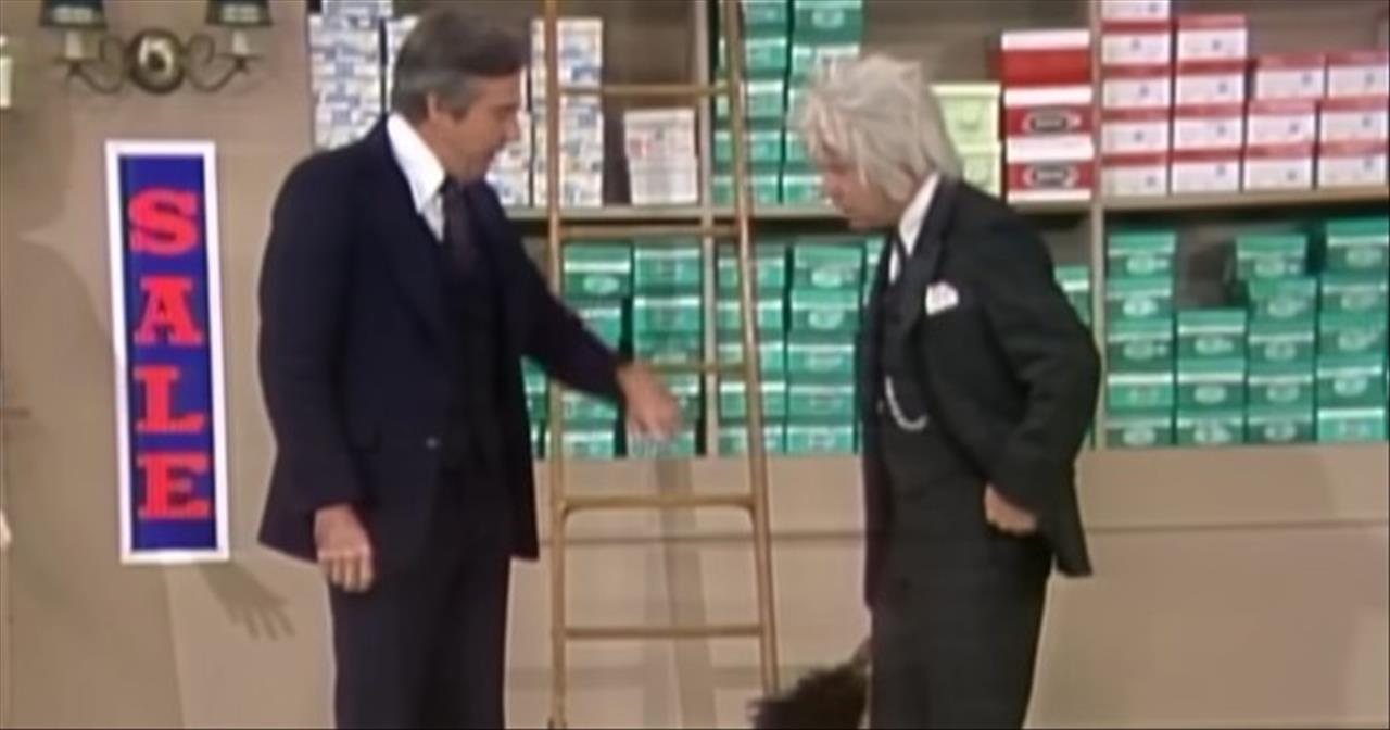 World’s Oldest Customer And World’s Oldest Salesman Meet In Carol Burnett Sketch