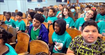 <p>A group of musically gifted children sang a beloved song from the Disney classic &ldquo;The Little Mermaid.&rdquo;</p>

<p>Disney&rsquo;s 1989 animated film &ldquo;The Little Mermaid&rdquo; is a movie that is near and dear to the hearts of many. Ariel, Flounder and Sebastian are memorable characters from the Disney flick. Songs from the movie, such as &ldquo;Under the Sea&rdquo; and &ldquo;Kiss the Girl,&rdquo; are also beloved tunes. But one track from the movie tops all the rest: &ldquo;Part of Your World.&rdquo;</p>

<p>To go along with Disney&rsquo;s recent release of their live-action remake of &ldquo;The Little Mermaid,&rdquo; the award-winning PS22 Chorus performed &ldquo;Part of Your World.&rdquo; In a <a href="https://www.youtube.com/watch?v=zUays6LhgXg">video posted on YouTube</a>, the 5th graders from Staten Island, New York, beautifully belt out the lyrics first sung by Ariel.&nbsp;</p>

<p>In the short, 2-minute clip, one man sits at the piano, playing the familiar tune, as the children, while wearing pink and turquoise-colored shirts, fill auditorium seats. Seconds into the video, one little girl, looking directly at the camera, sings the track&rsquo;s opening lines. Her fellow chorus members, who sing the next couple of lines, then join in on the fun.&nbsp;</p>

<p>From that point forward, the video goes back and forth. The camera alternates between the children sitting and singing together in the auditorium and the young lady singing solo.</p>

<p>It's a wonderful rendition of a beloved song. All the children are obviously supremely talented, with each showing off their stellar vocal abilities.&nbsp;&nbsp;</p>

<p>According to the group&rsquo;s <a href="https://www.youtube.com/@agreggofsociety/about">YouTube channel,</a> some of the biggest names in music have sung alongside the PS22 Chorus. Katy Perry, Carrie Underwood and Leslie Odom Jr. all have performed with the children.&nbsp;</p>

<p>Additionally, the description of the &ldquo;Part of Your World&rdquo; video mentions the children did sing with one of the cast members of the new &ldquo;The Little Mermaid&rdquo; film. Halle Bailey, who plays Ariel in the movie, sang with the children several years ago.&nbsp;</p>

<p><em><a href="https://www.godtube.com/bible/psalms/95-1">Psalm 95:1</a> &ldquo;O come, let us sing to the Lord: let us make a joyful noise to the rock of our salvation.&rdquo;</em></p>
