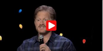 Tim Hawkins: Men  Women Text Differently 