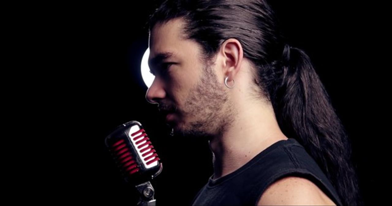 Metal Singer Performs Stunning Rendition Of ‘The Sound Of Silence’