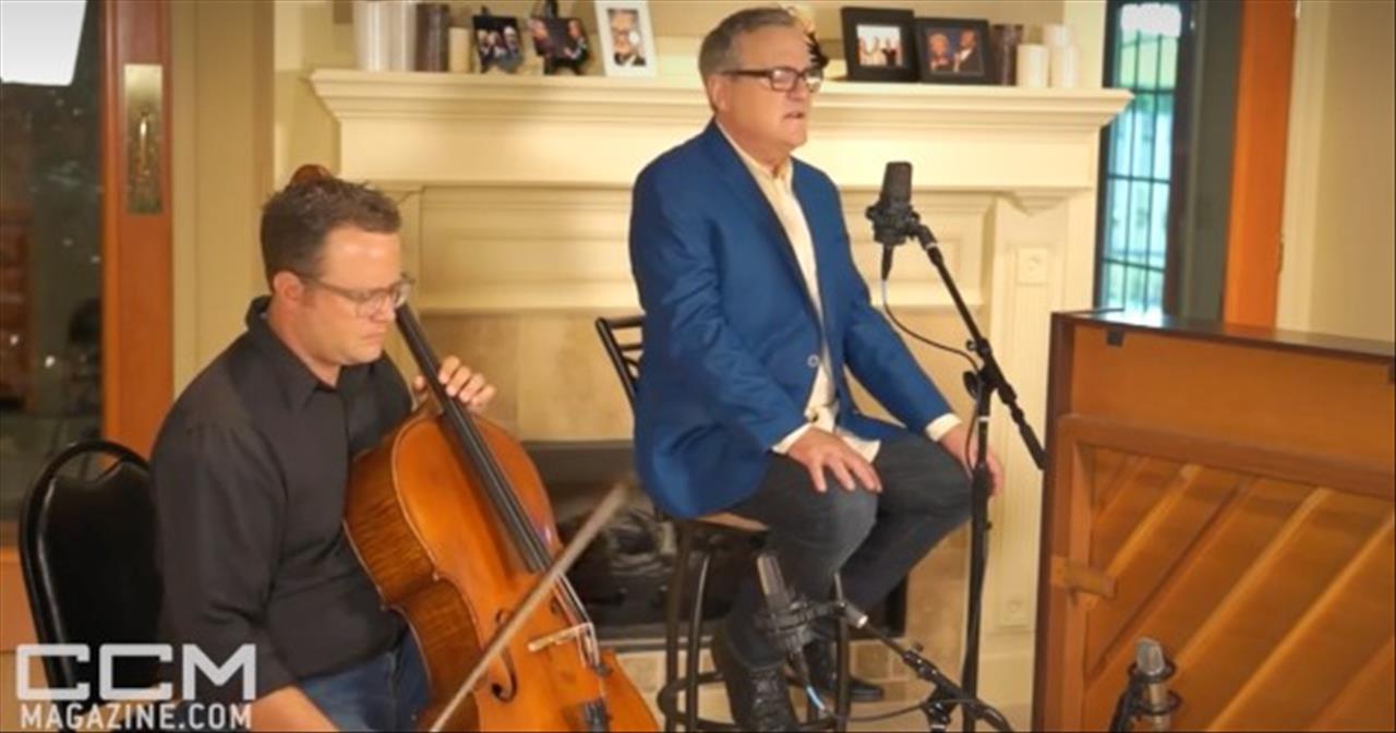 Mark Lowry Performs ‘Mary, Did You Know?’