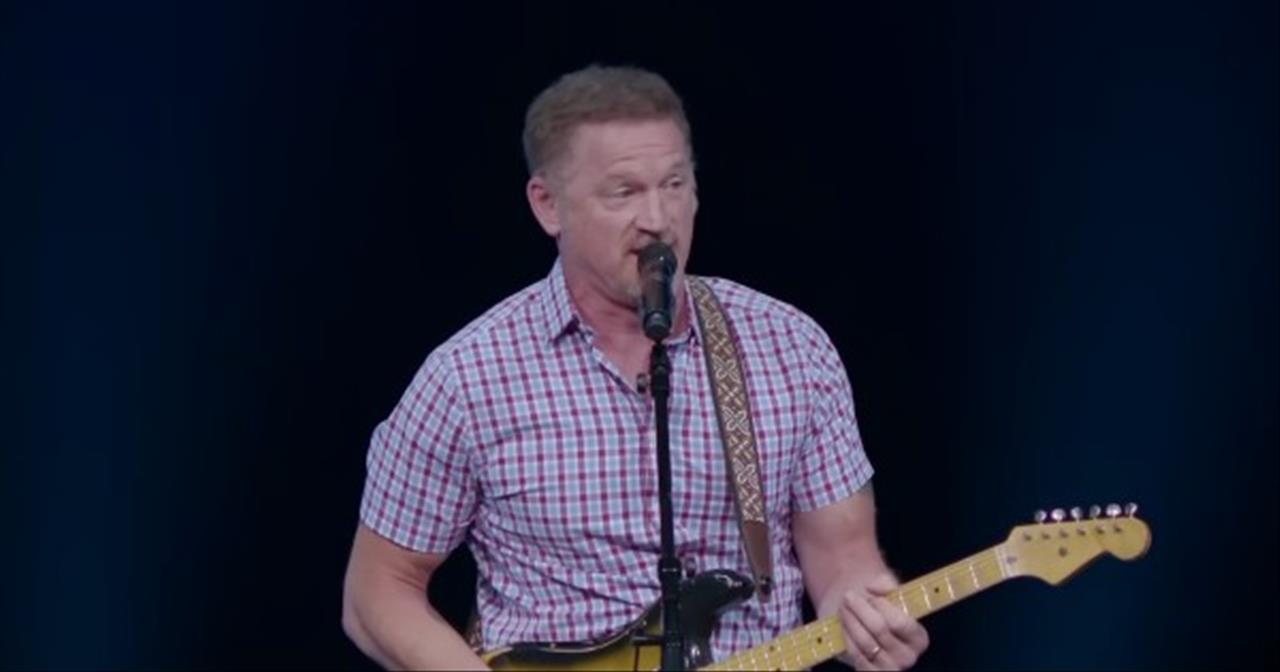 Tim Hawkins Sings Hilarious Ode To Buc-ee’s Gas Station