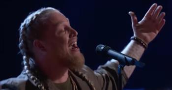 Chris Stapleton Soundalike Earns 4-Chair Turn With 'She Talks To Angels' Blind Audition