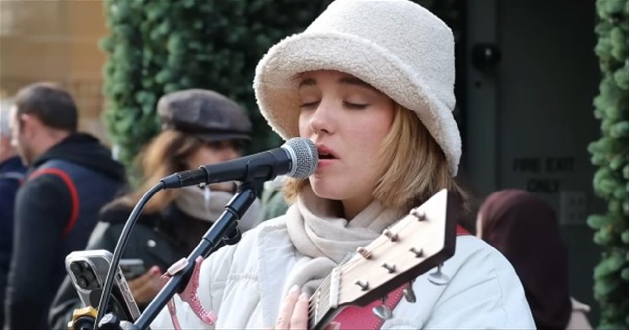 Young Street Performer Chilling Rendition Of 'I'll Stand By You'