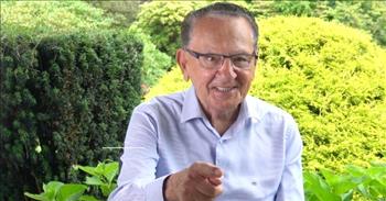 <p>A kind and benevolent judge, Frank Caprio, who has gained widespread popularity because of his unconventional rulings, states why he believes people want to appear before him in his courtroom.</p>

<p>The legal system is often a slow-moving, tangled and confusing mess. Lawyers and judges commonly throw around old Latin terms to explain cases and rulings, which only adds to the confusion. Even the most well-read person can get lost in all the appeals, rulings and verdicts.</p>

<p>Additionally, the judicial system can be intimidating, especially if called to appear in a courtroom after committing an offense. Fear, terror and anxiety will probably consume you if ever called to court for any reason at all.&nbsp;</p>

<p>But one man, Frank Caprio, a Providence, Rhode Island judge, has continually shown those who appear before him kindness, concern and compassion. When most other judges may not, Frank Caprio listens to those who appear before him and generally issues loving and caring rulings that consider the defendant&rsquo;s situation.</p>

<p>In a <a href="https://www.youtube.com/watch?v=fvnI4dPSlwc">clip posted on YouTube</a>, Frank talked about why he commonly issues compassionate and loving rulings, which often result in tears from everyone in the room.</p>

<p>&ldquo;So, as I&rsquo;ve said many times, under my robe, I don&rsquo;t have a script, right,&rdquo; Frank said. &ldquo;And I don&rsquo;t have a badge, I have a heart.&rdquo;</p>

<p>He adds that people want to be in his courtroom because of &ldquo;genuineness.&rdquo;</p>

<p>&ldquo;We are an actual court proceeding,&rdquo; he said. &ldquo;We are not a studio court proceeding. People who come to my court are subpoenaed in by the sovereign, saying, &lsquo;You have broken the law.&rsquo; So, they come in full of trepidation. They don&rsquo;t know what&rsquo;s going to happen. They don&rsquo;t know if they&rsquo;re going to be able to afford it.&rdquo;</p>

<p>He added that those in his court are &ldquo;real people with real problems who we try to treat with compassion, understanding and integrity.&rdquo;</p>

<p>What a wonderful man with a heart for people who helps people whenever he can.&nbsp;</p>

<p><em><a href="https://www.godtube.com/bible/proverbs/11-17">Proverbs 11:17</a> &ldquo;The man who has mercy will be rewarded, but the cruel man is the cause of trouble to himself.&rdquo;</em></p>
