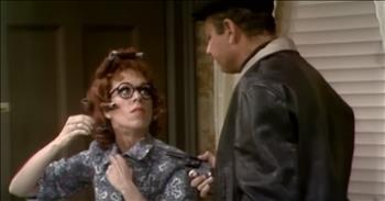 Criminal Barges Into Wrong House In Hysterical Carol Burnett Show Skit