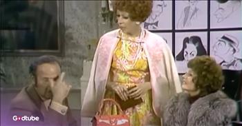 Carol Burnett and Vicki Lawrence Bring the Laughs as Tourists Looking for Stars