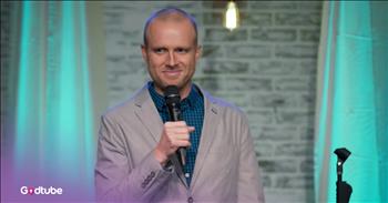 You’ll Be Cracking Up at Comedian Kellen Erskine’s Bit About Weird Mascots