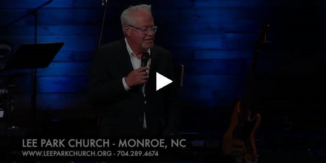 <p>"The Swan" himself, Dennis Swanberg, delivers a hilarious showcase of celebrity voices that will have you laughing out loud. A clean comedy classic you won't want to miss!</p>
