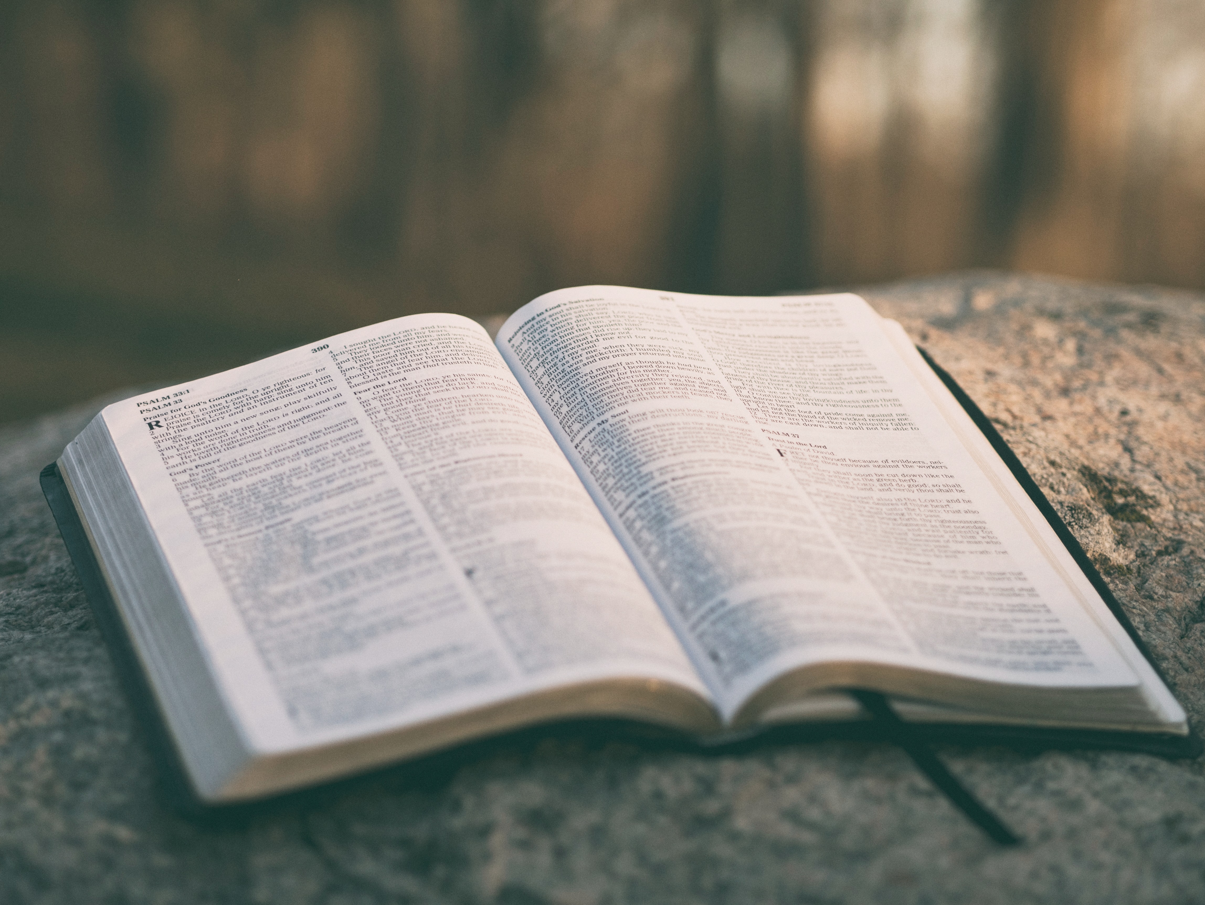 10 Versículos bíblicos para combatir el miedo y la ansiedad que nos recuerdan Dios esta en control  